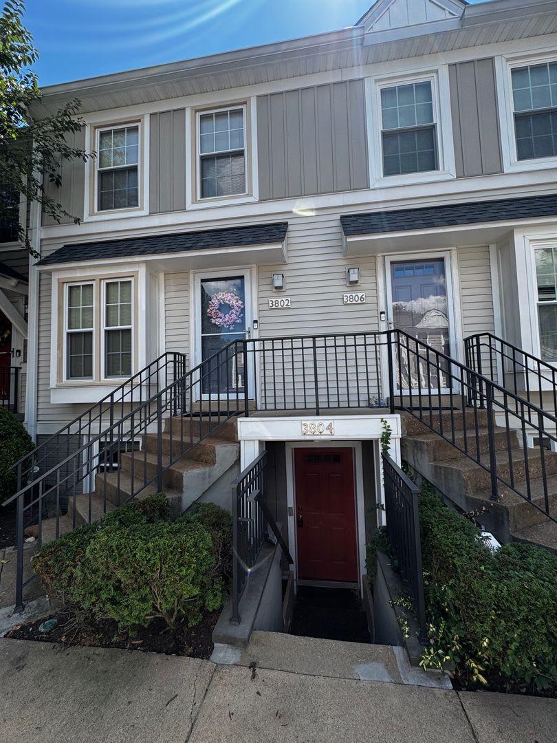 Furnished 2BR, 2BA Condo with Backyard in Arlington – photo 1