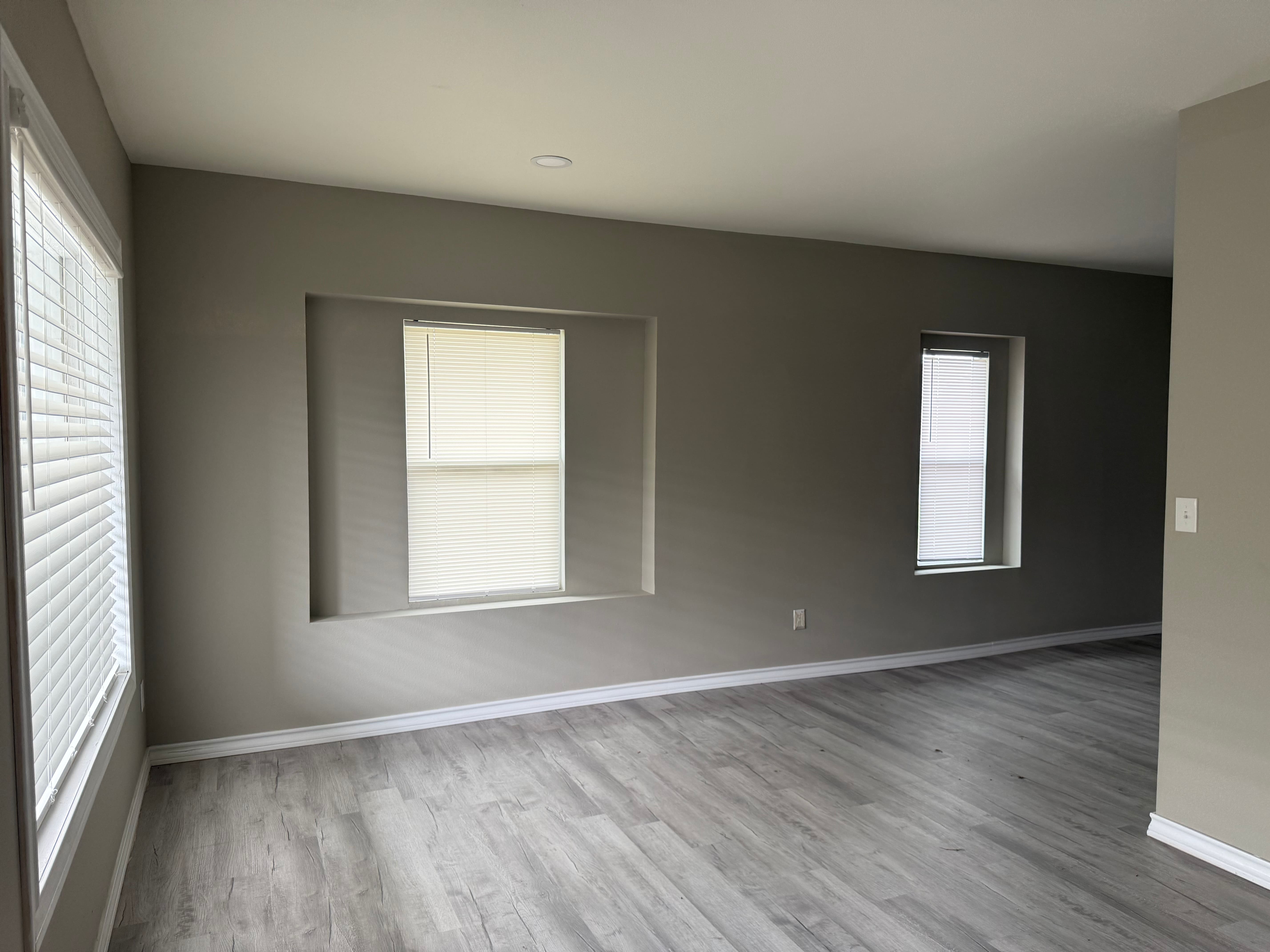 709 E Jackson St – photo 1 of 52