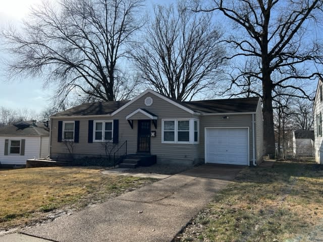 1206 Hoyt Drive – photo 1 of 15
