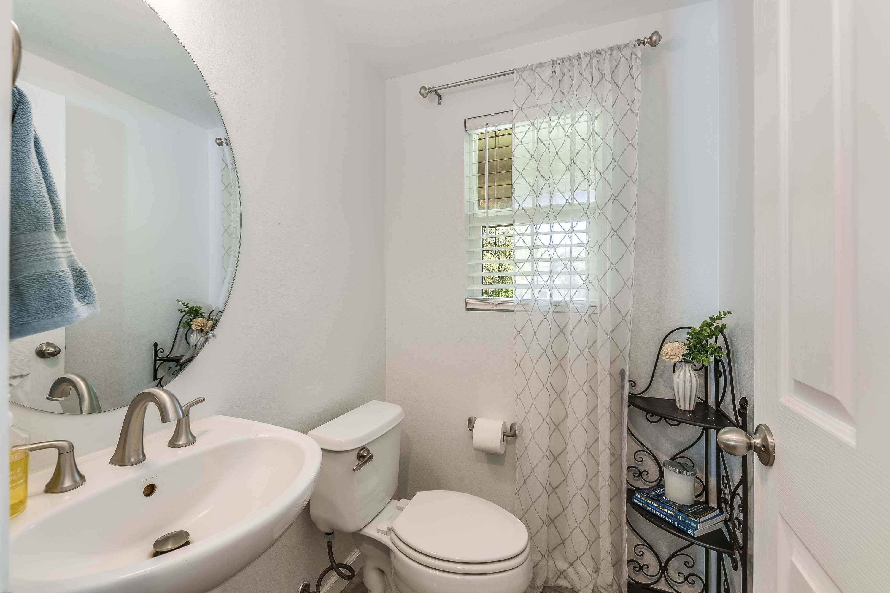 91-2065 Kai 'Oli Street #103 – photo 1 of 19