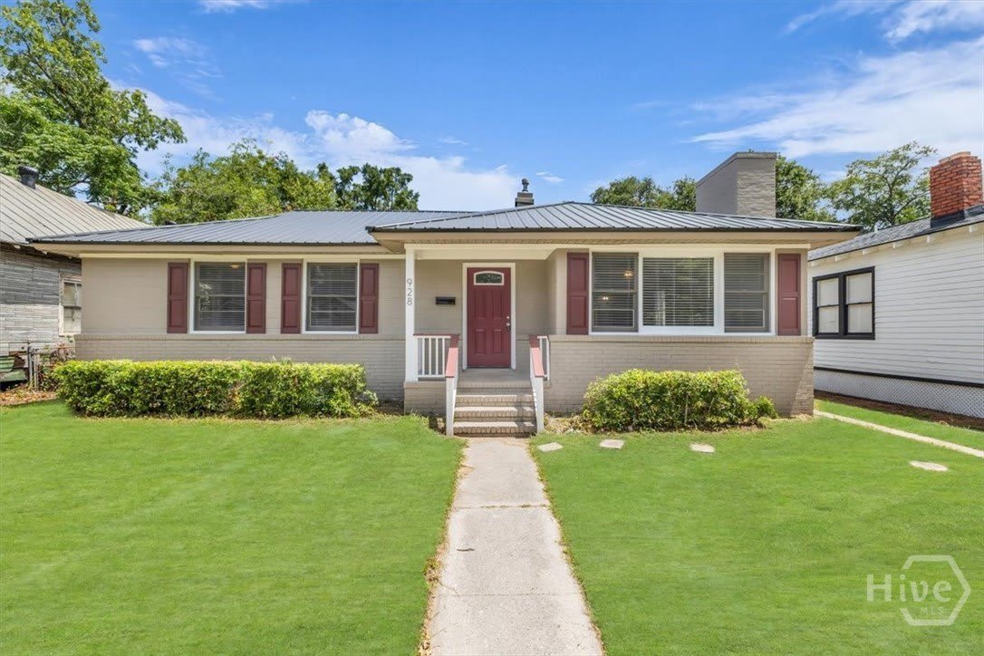 928 W 38Th Street – photo 1