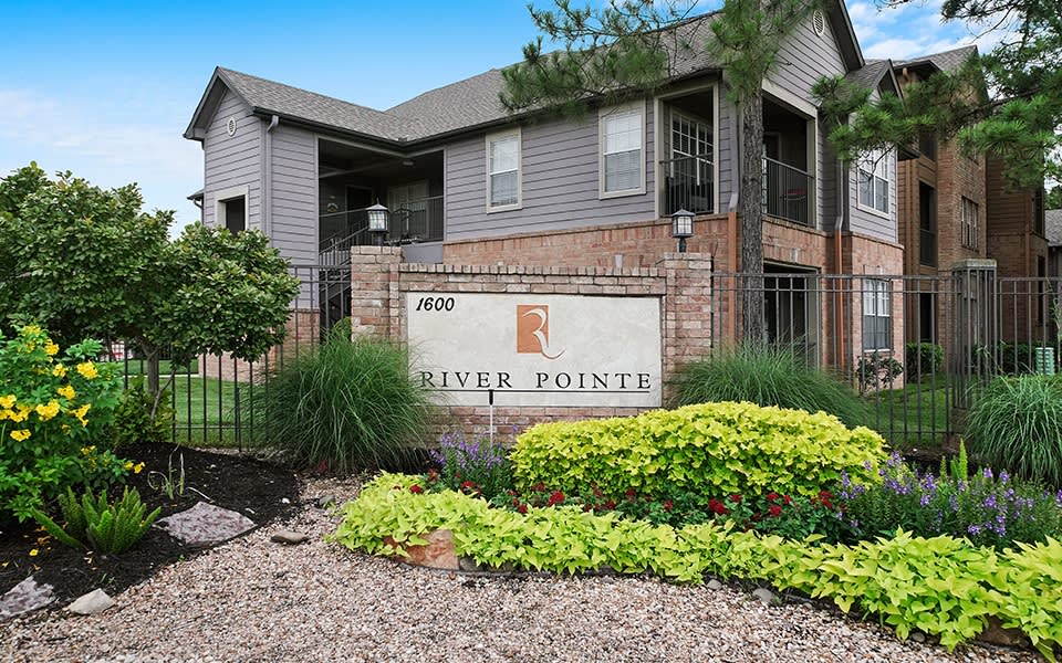 River Pointe – photo 1 of 31