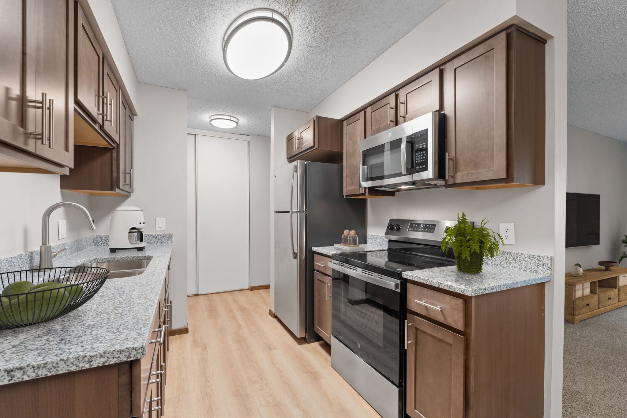Oakwood Apartments – photo 1 of 27