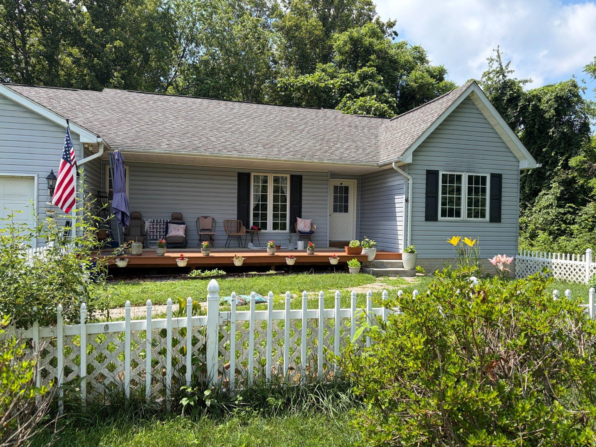 7 BAILEY Lane – photo 1 of 16