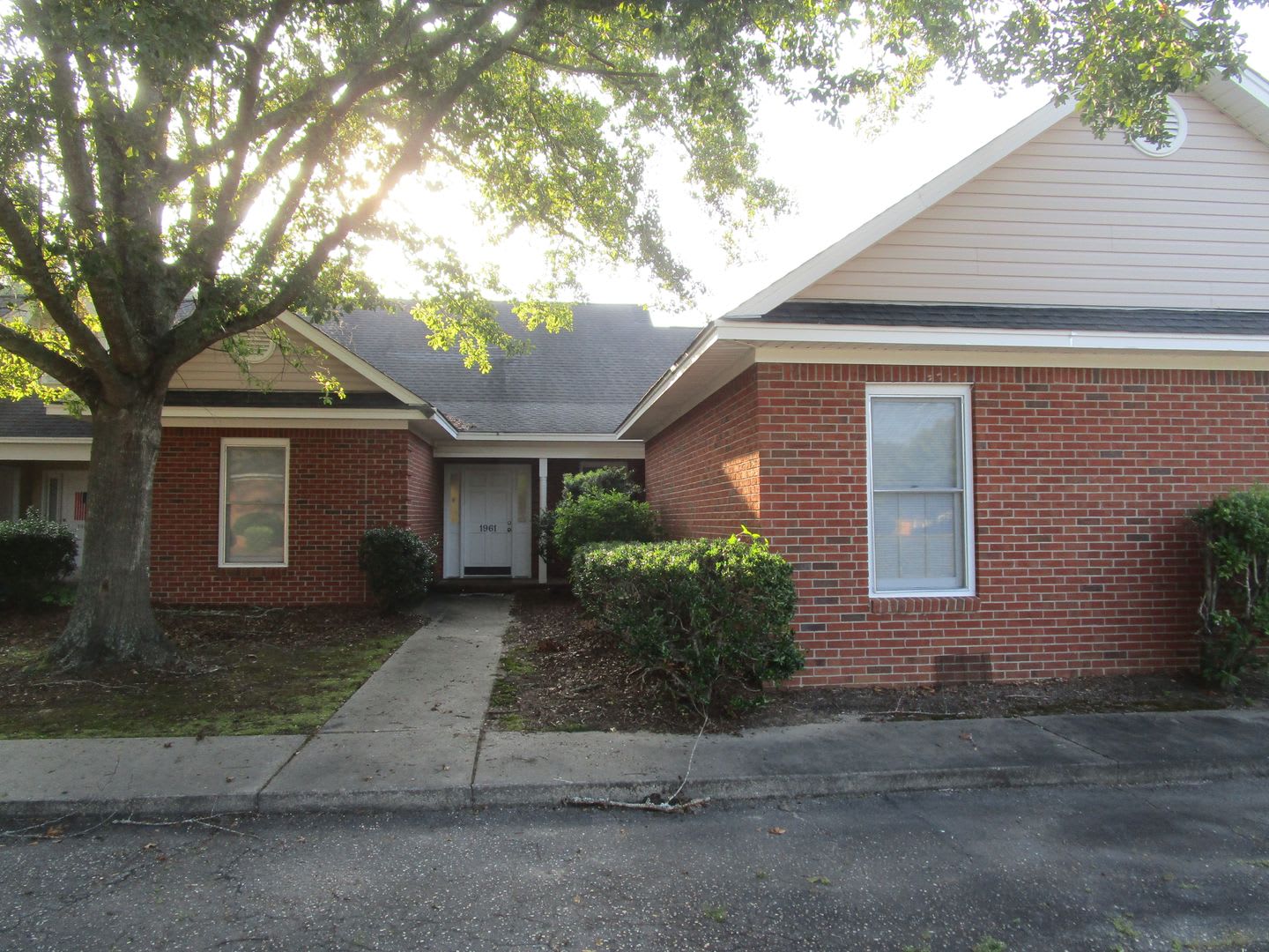 Golfair Road – photo 1 of 12