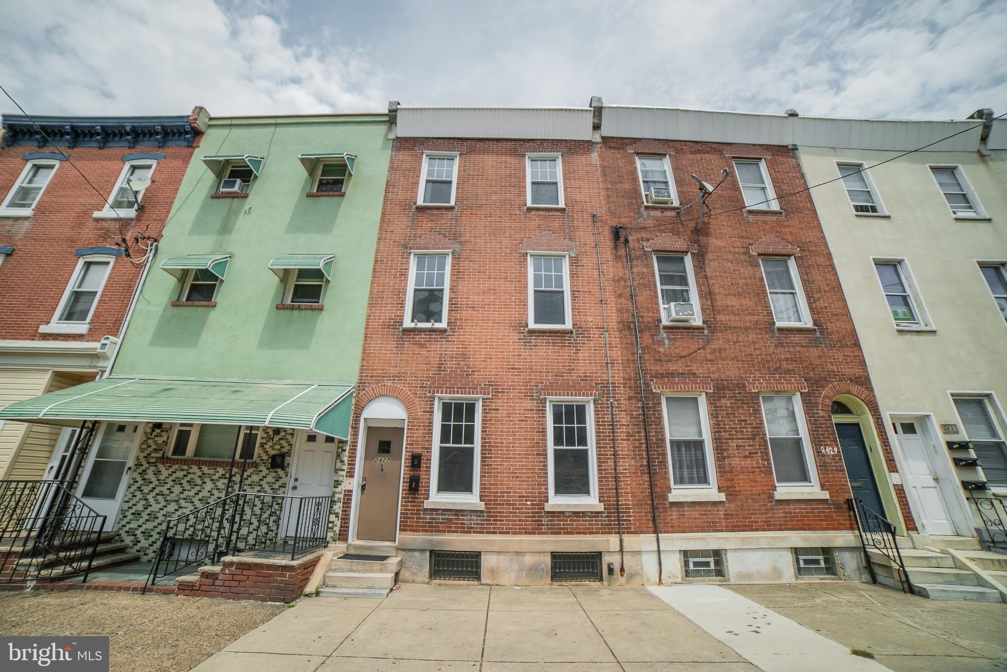 2427 E ALLEGHENY Avenue – photo 1