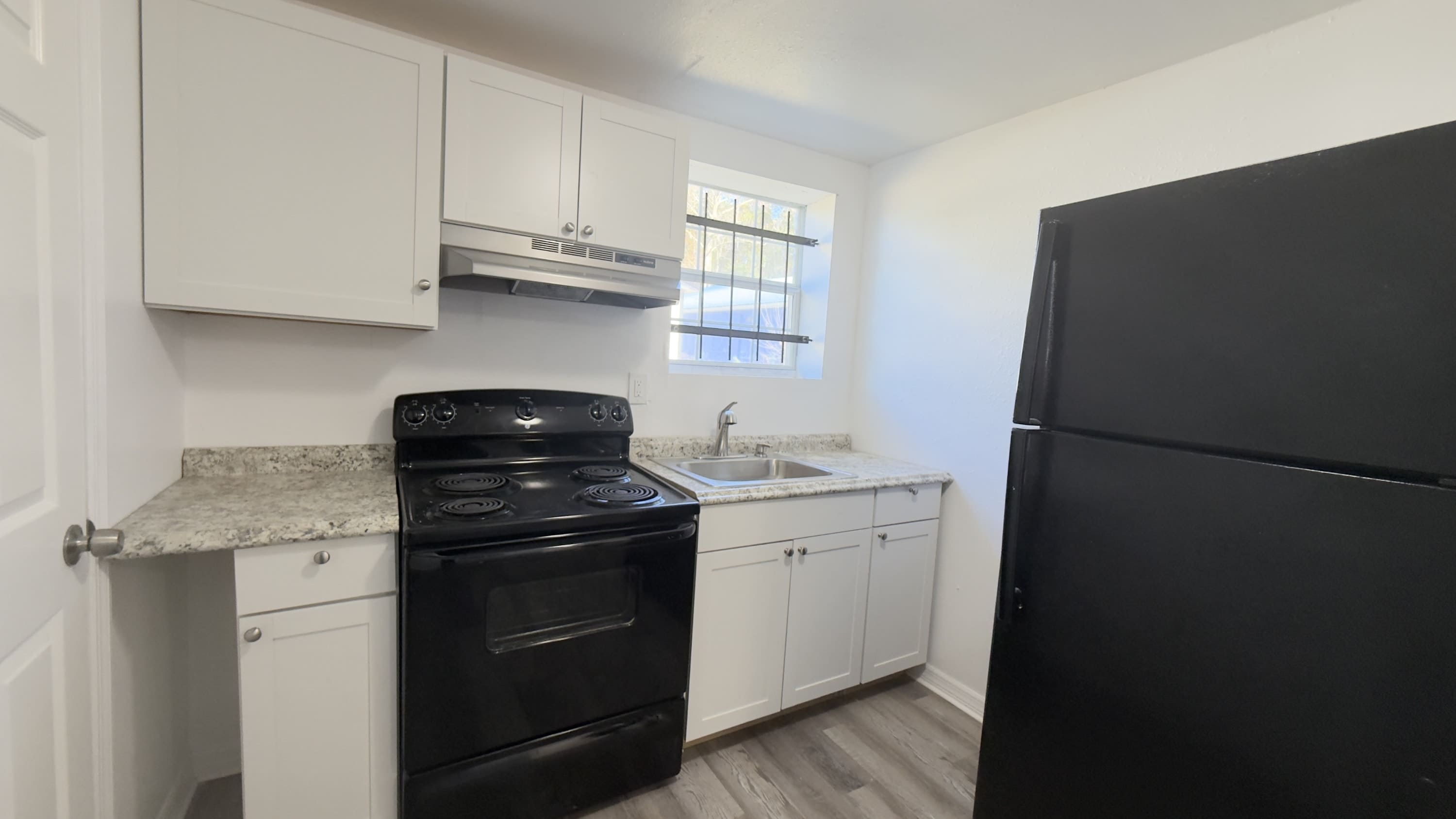 2185 Benedict Rd – photo 1
