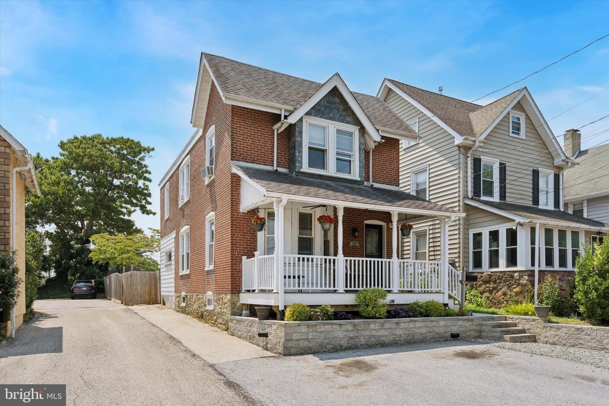 32 W Central Avenue – photo 1 of 33