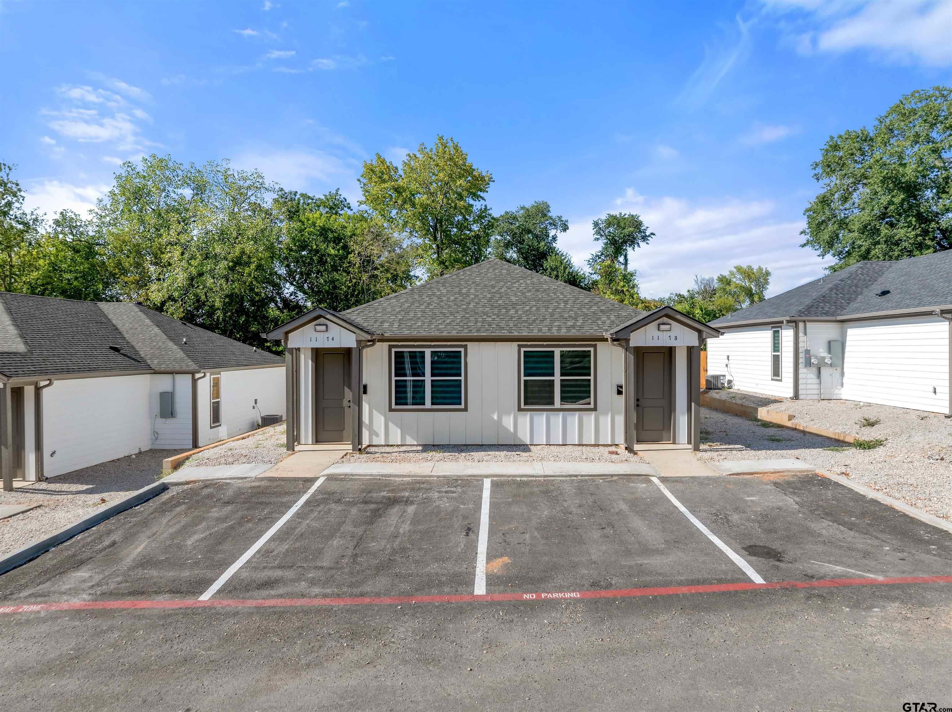 1174 1178 E Earle St – photo 1