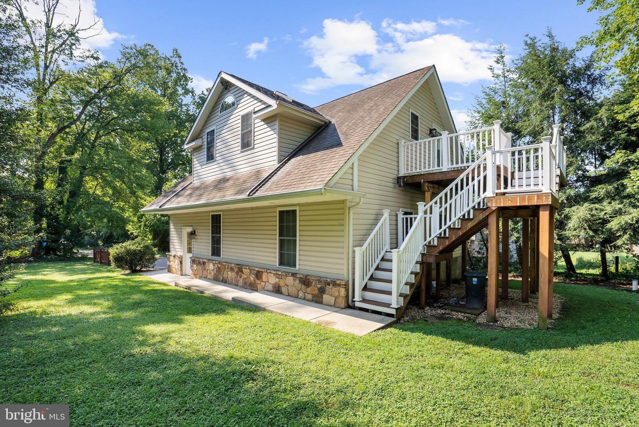 587 A Street – photo 1 of 29