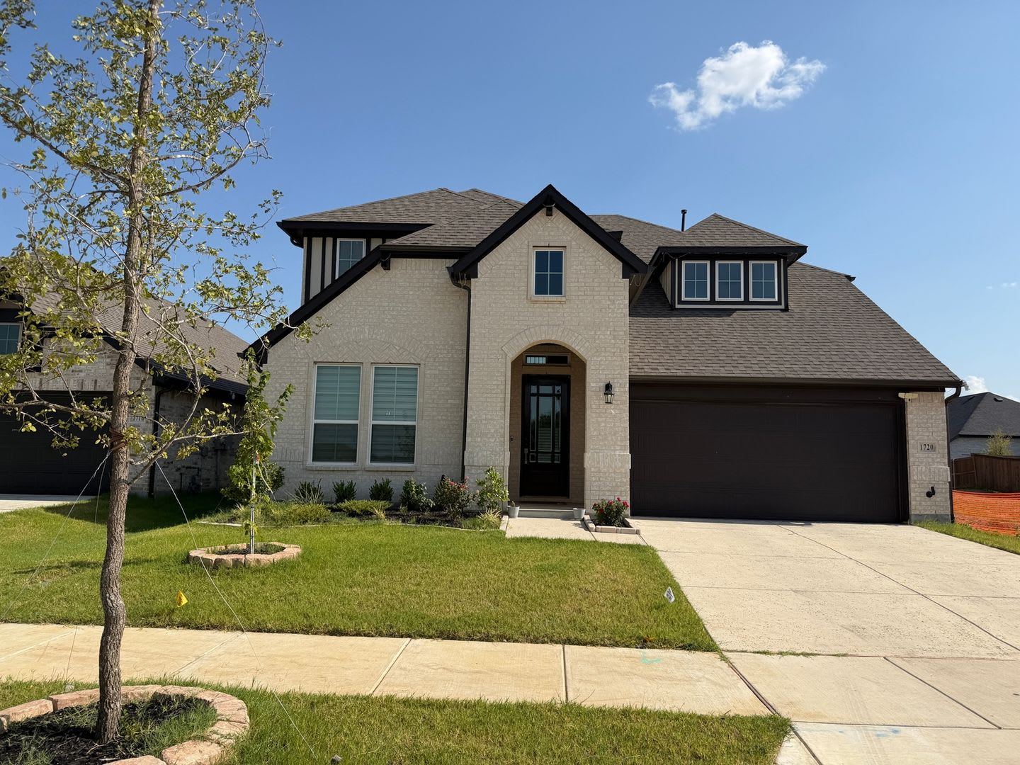 Spacious 4BR House in Celina – photo 1