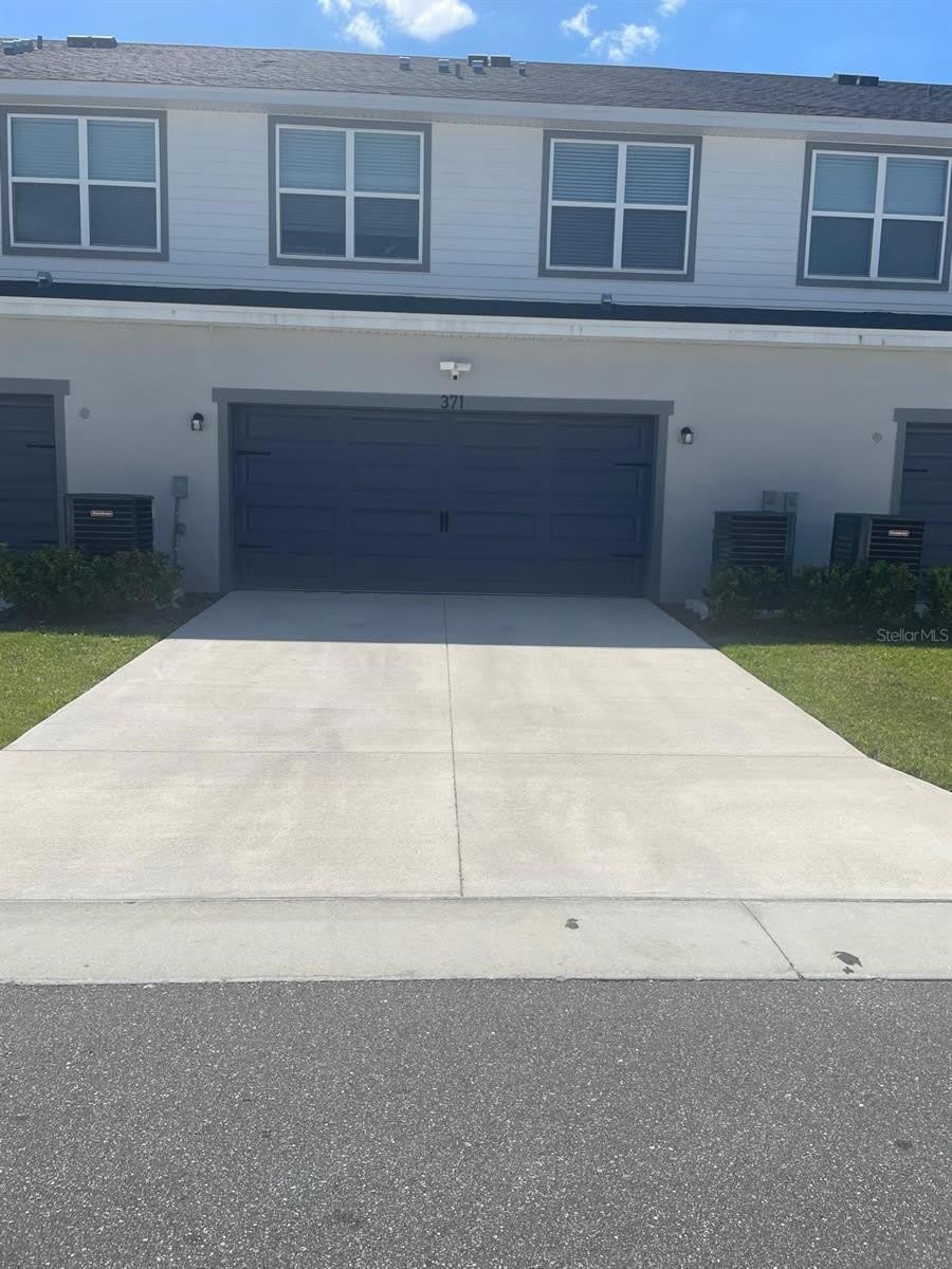371 CROSSINGS Avenue – photo 1