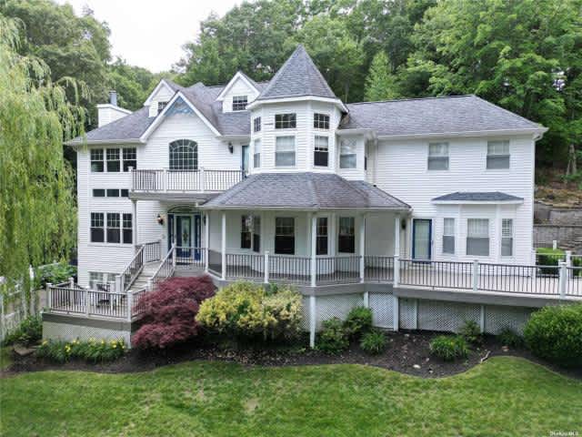 21 Beach Plum Drive – photo 1 of 10