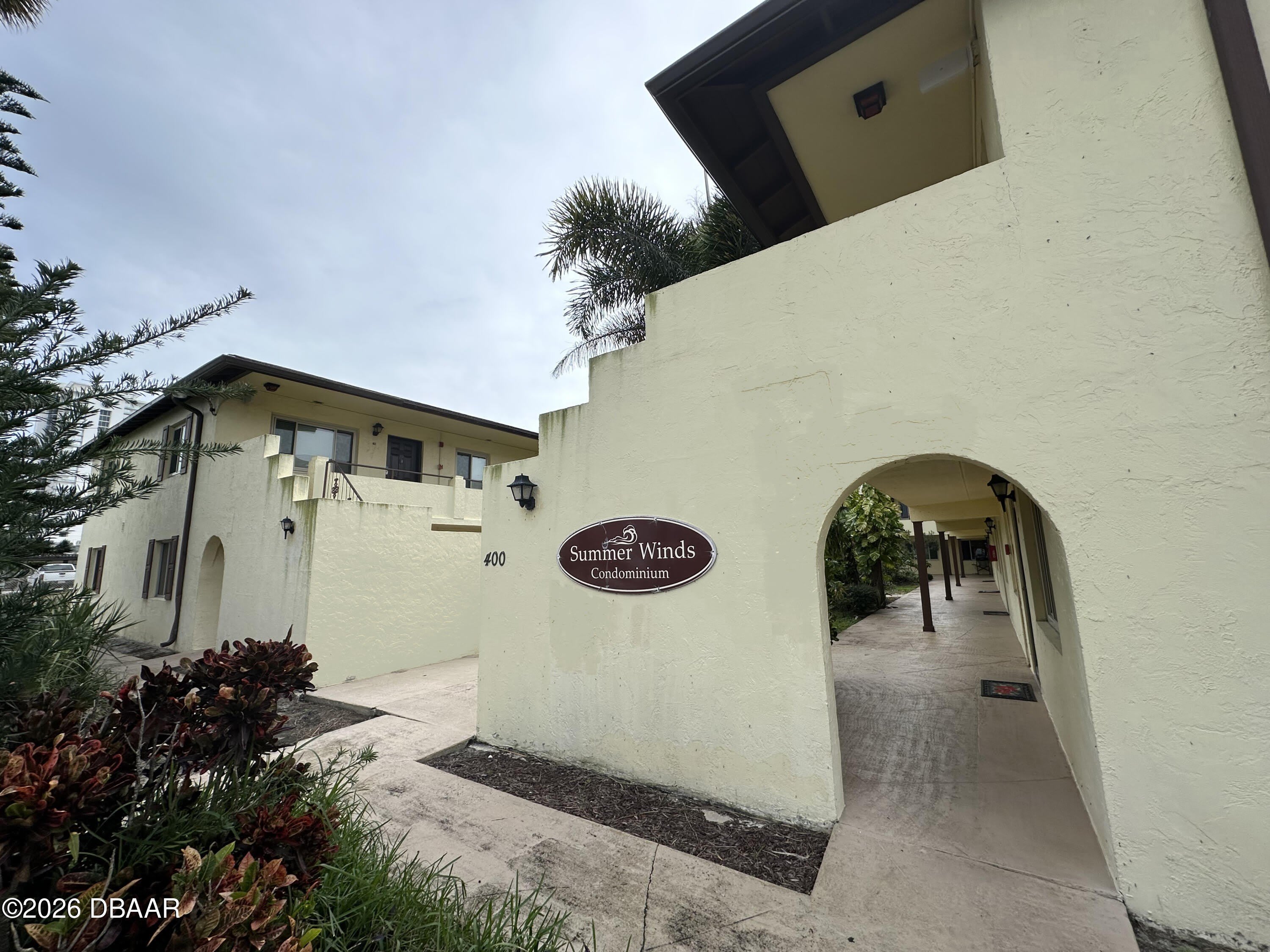 400 Oakridge Boulevard – photo 1