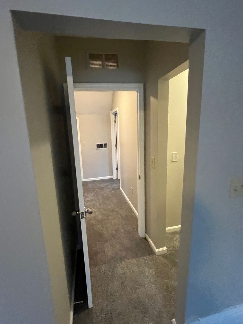 Cudell 4 Bedroom – photo 1