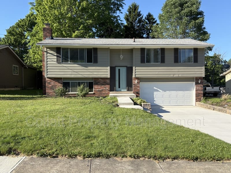 256 Monroe Drive – photo 1 of 17