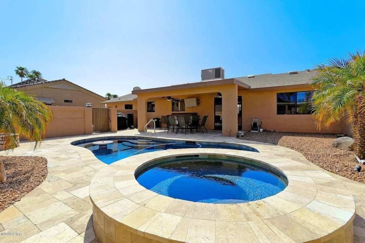 2557 Sunkentree Dr – photo 1