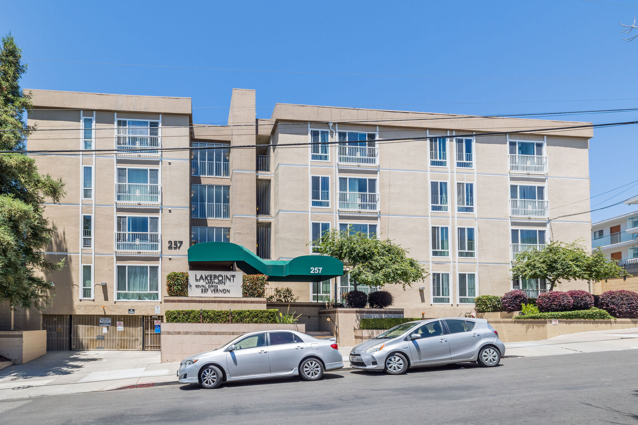 257 Vernon Apartments – photo 1 of 3