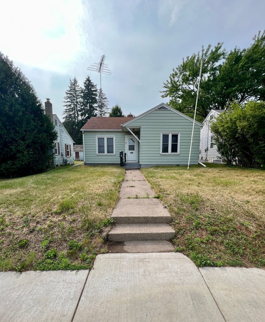 Spacious 2 Bedroom 1 Bath Single Family Home With Central Air- Available Now! – photo 1 of 15