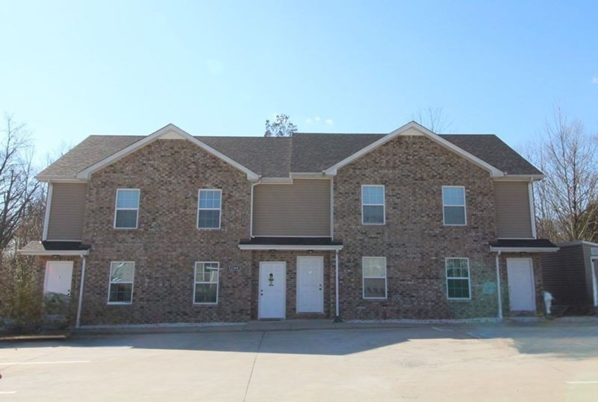 2 Bedroom 1.5 Bathroom Townhome – photo 1