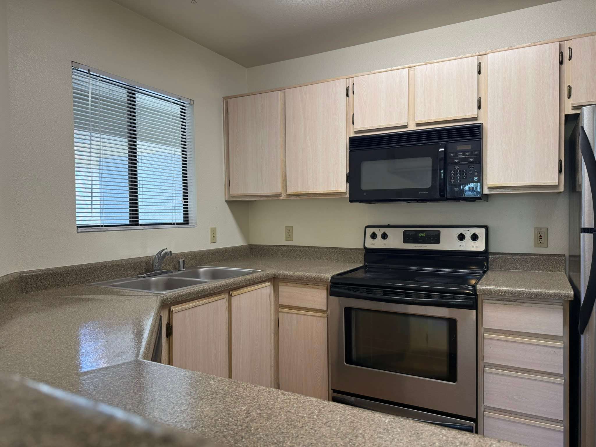 5751 N Kolb Rd Unit 38204 – photo 1 of 34