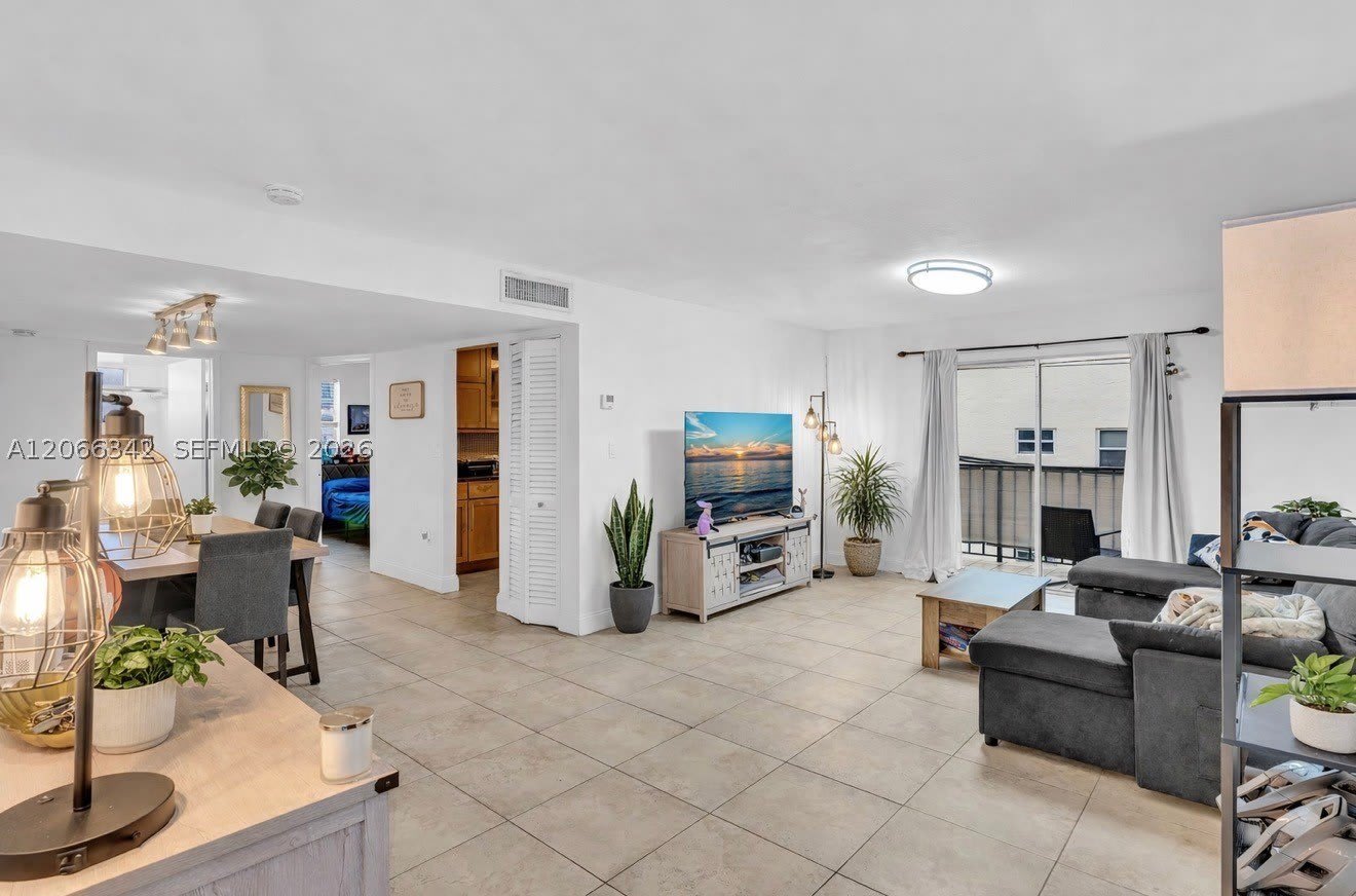 1236 Alton Rd – photo 1