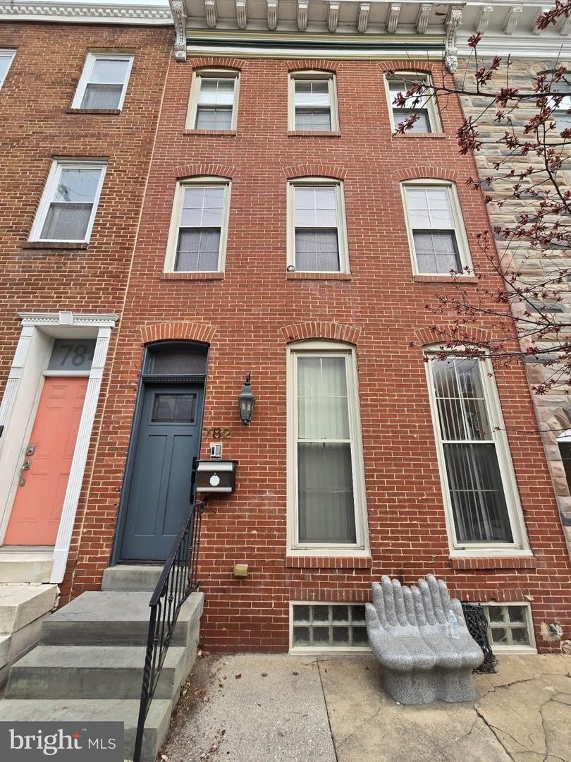 782 W Hamburg St – photo 1