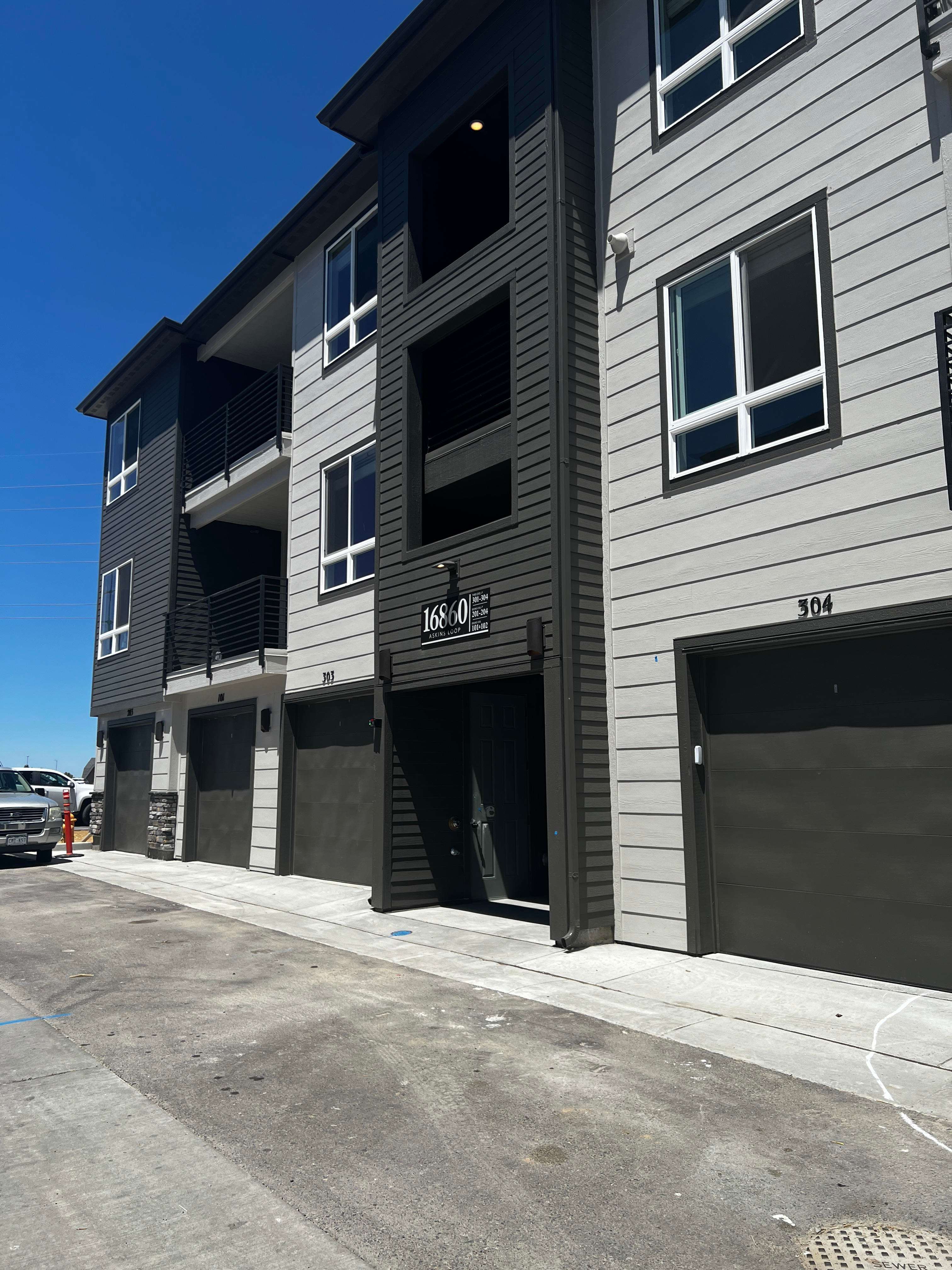 16860 Askins Lp – photo 1 of 28