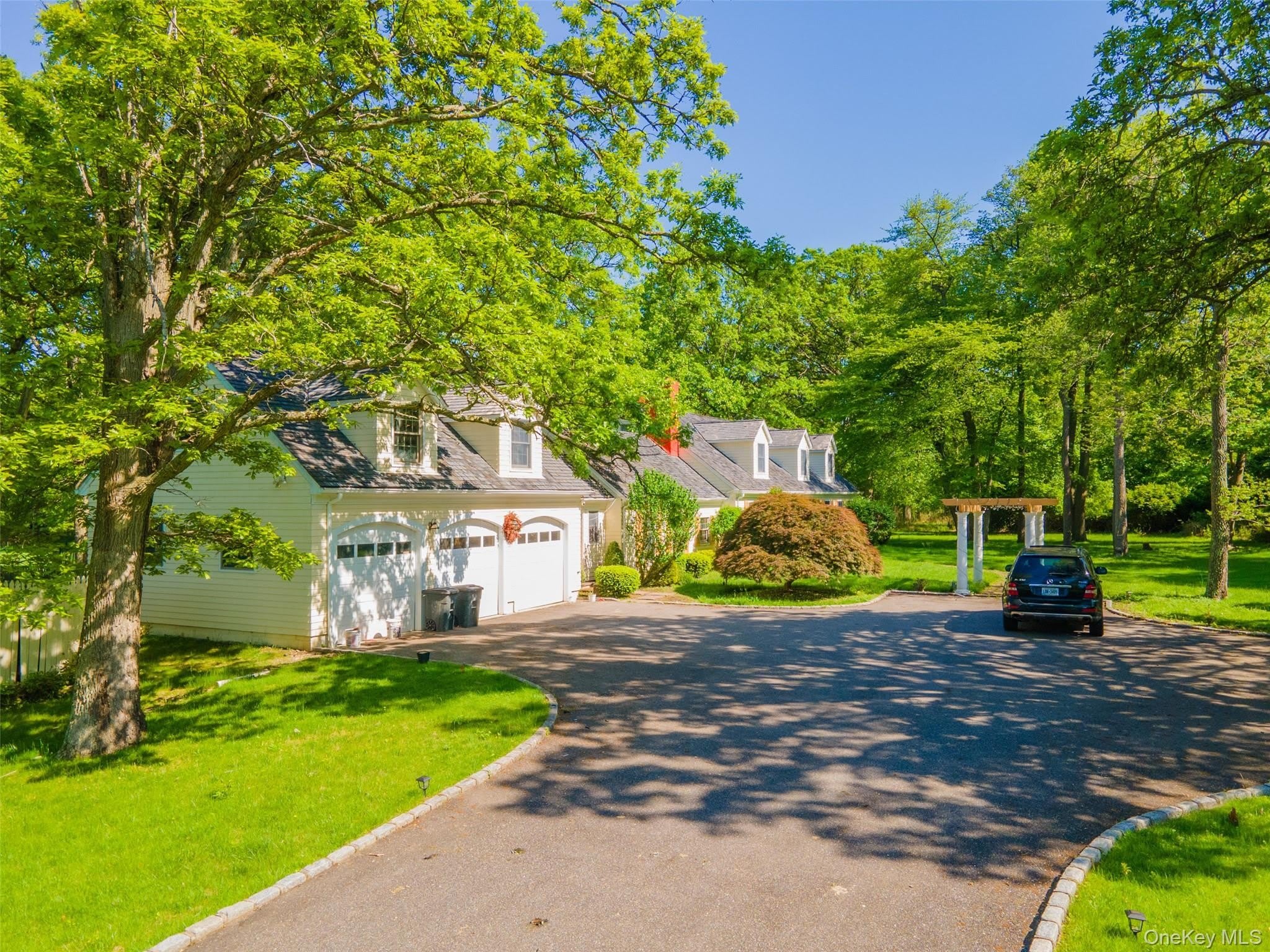 235 Centre Island Road – photo 1 of 18