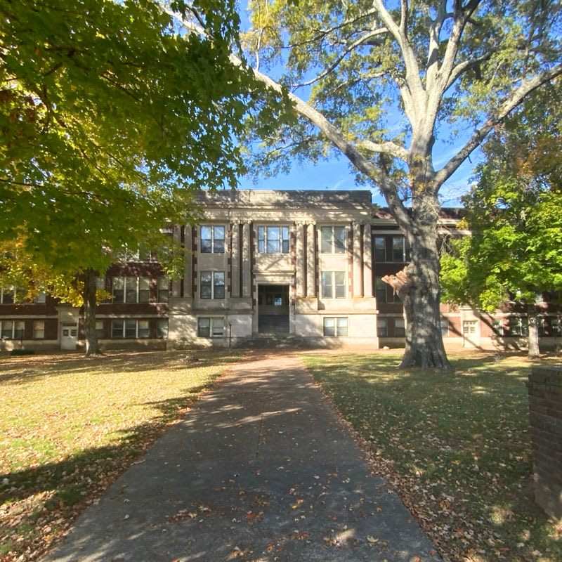 900 S College St – photo 1 of 15
