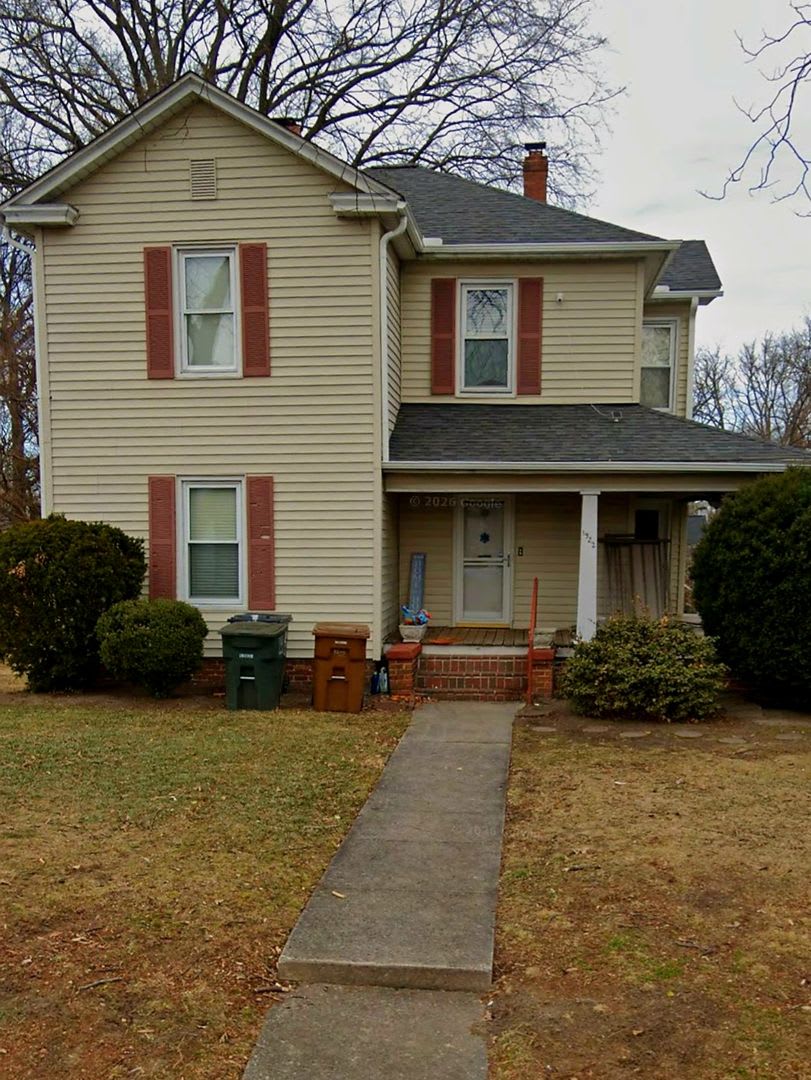 4 bedroom house less than a mile from UNCG – photo 1