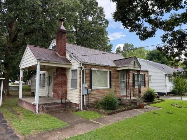 5336 Marion Avenue – photo 1 of 6