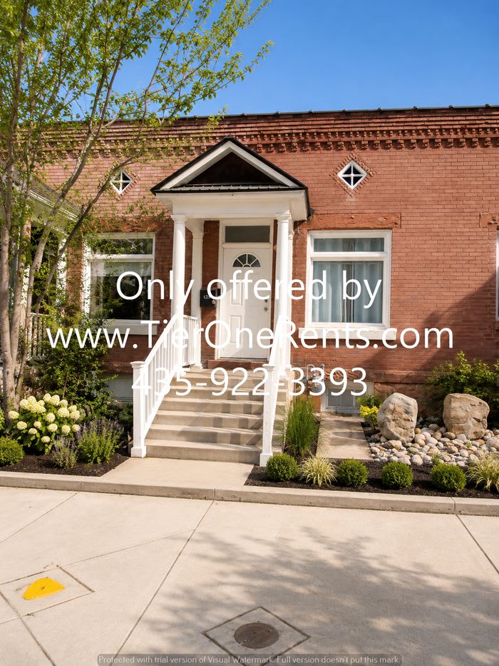 743 Hawthorne Avenue South – photo 1
