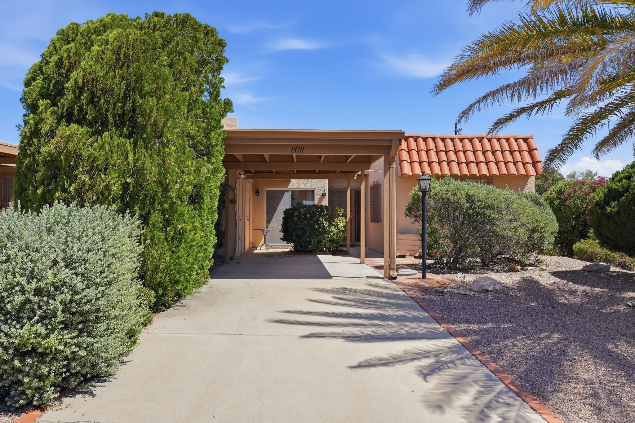 1310 S Desert Meadows Cir – photo 1 of 27