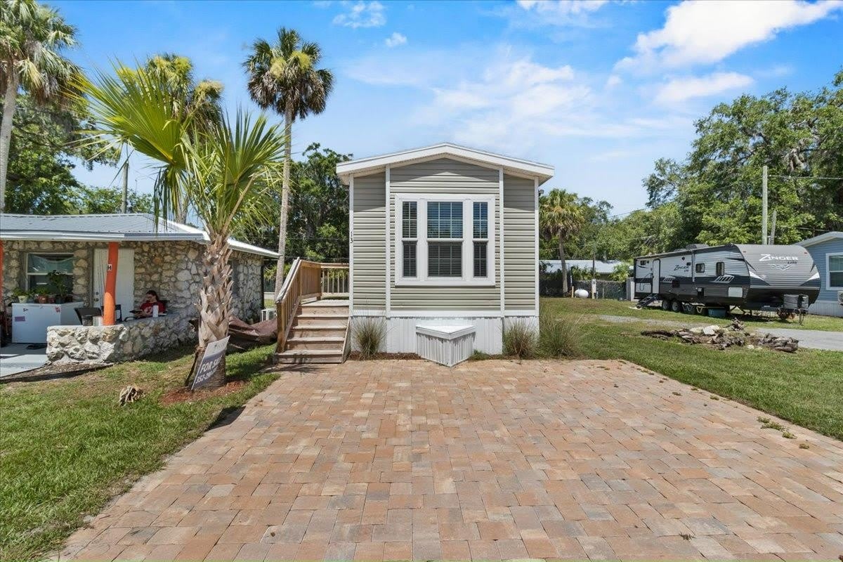 14035 W River Road – photo 1 of 18