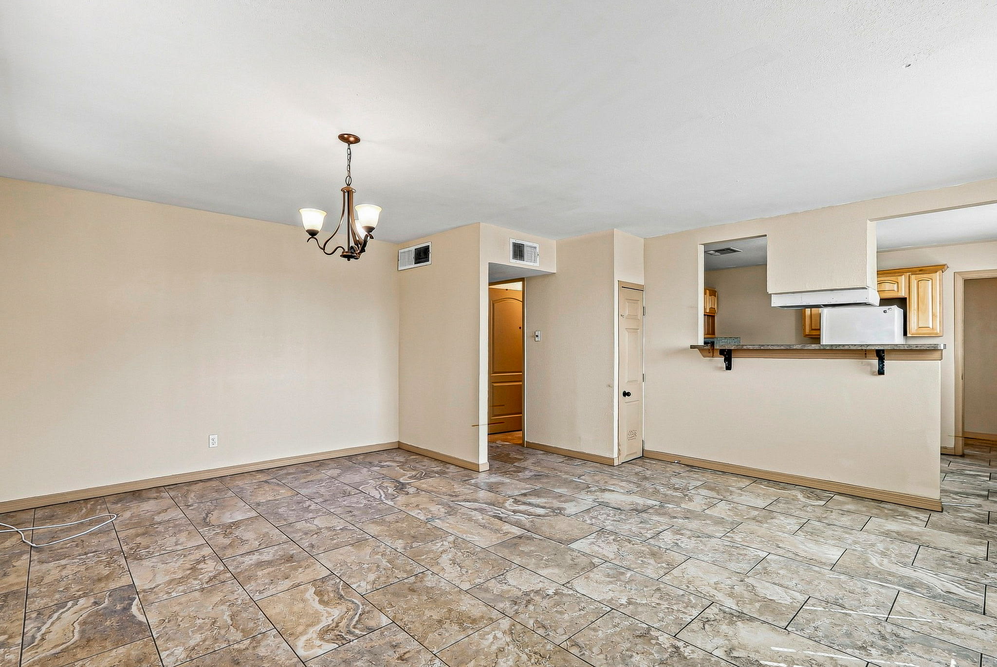6399 Normandy Dr – photo 1
