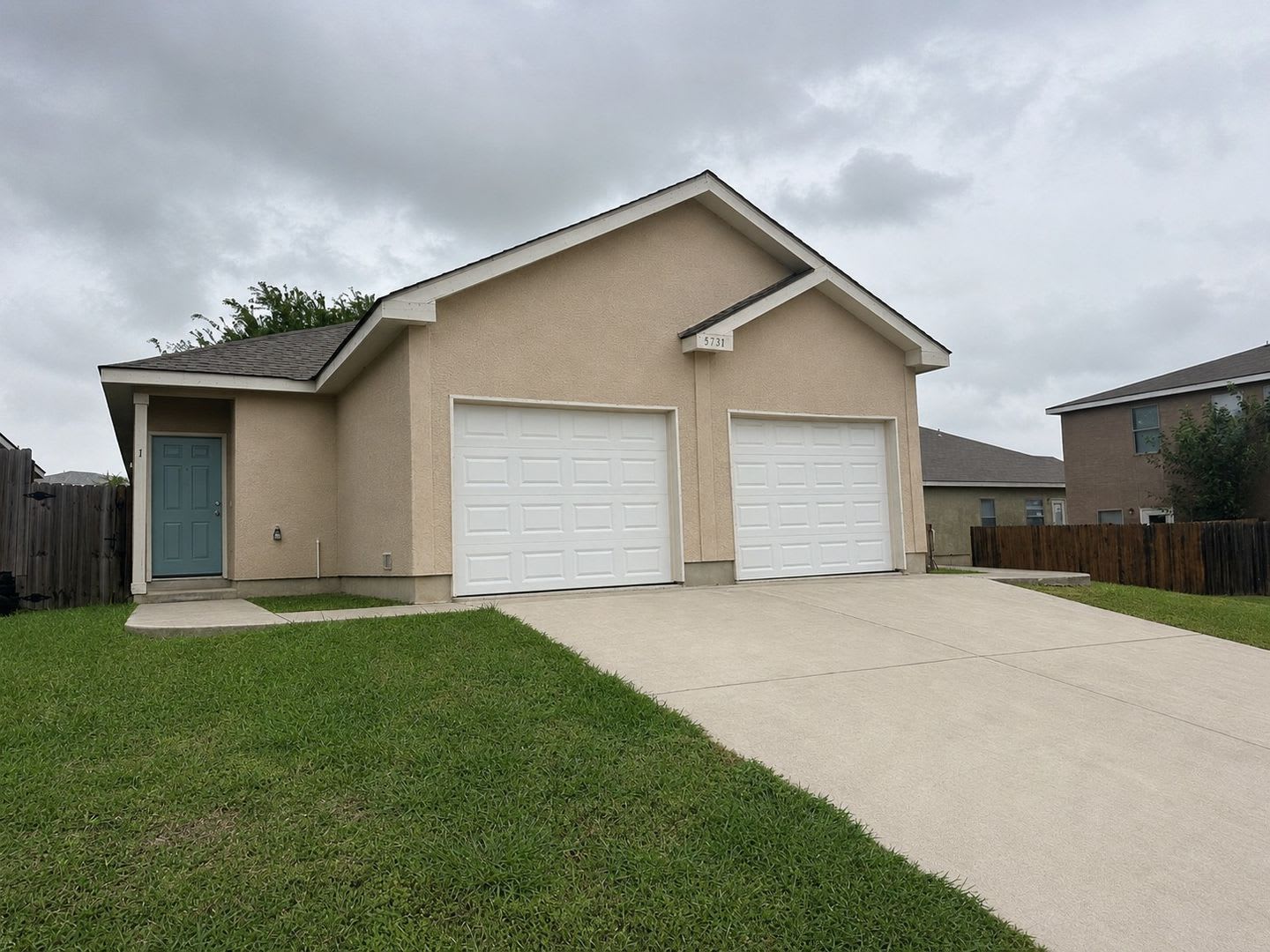 Townhome for rent – photo 1
