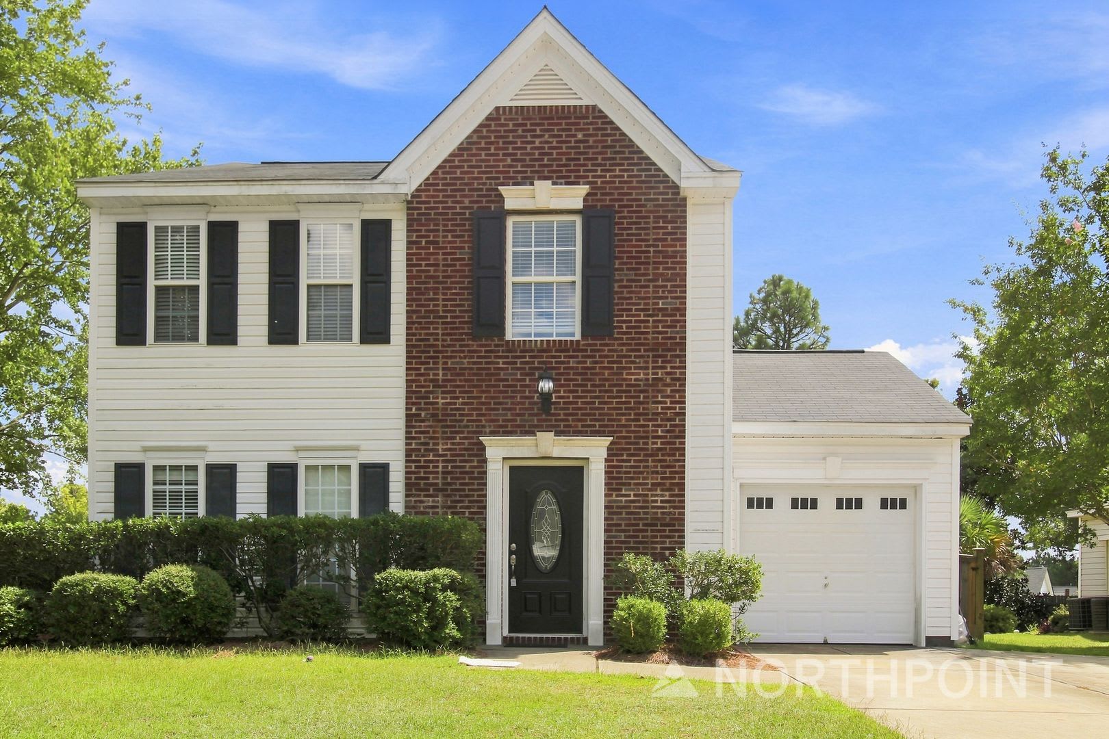Single Family Home 3 Bedrooms – photo 1 of 313