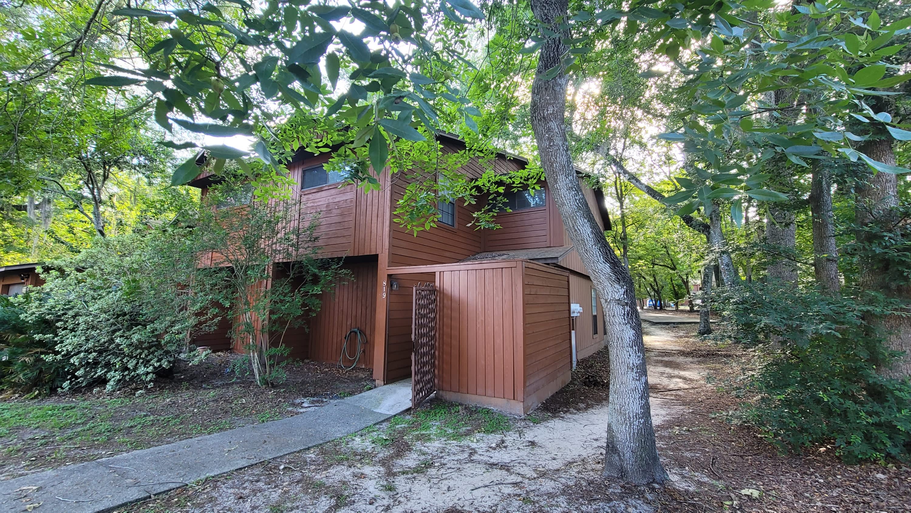 819 Southwest 57 Terrace – photo 1