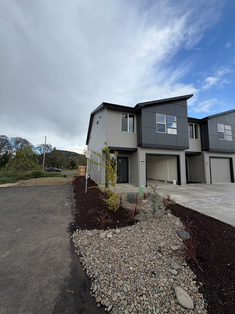 Newly Built Luxury Duplex in Lebanon – photo 1 of 46