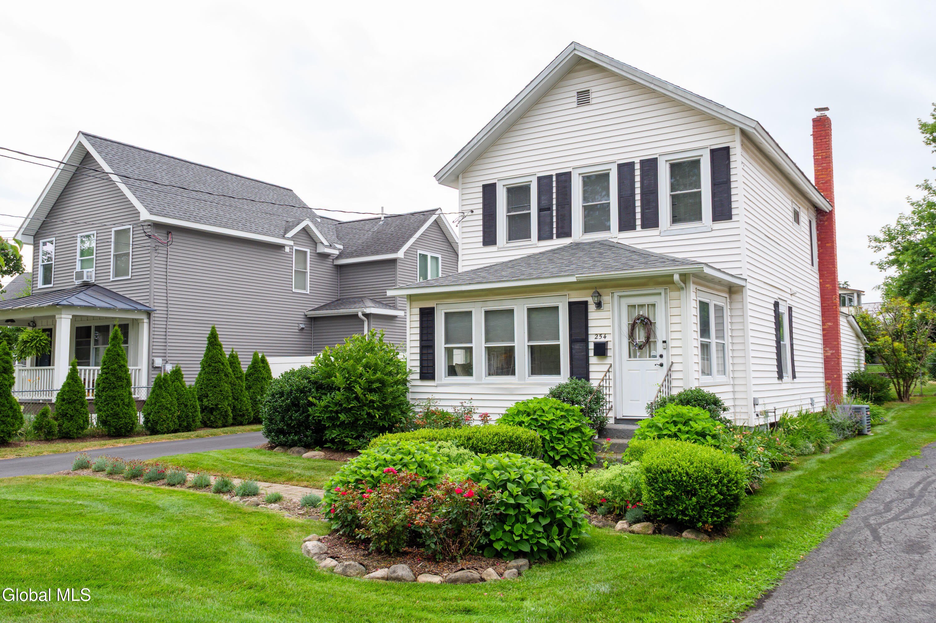 254 Grand Avenue – photo 1 of 303