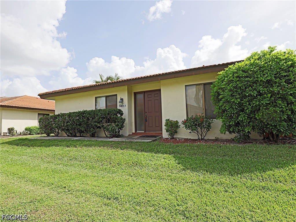 1420 Park Shore Circle – photo 1