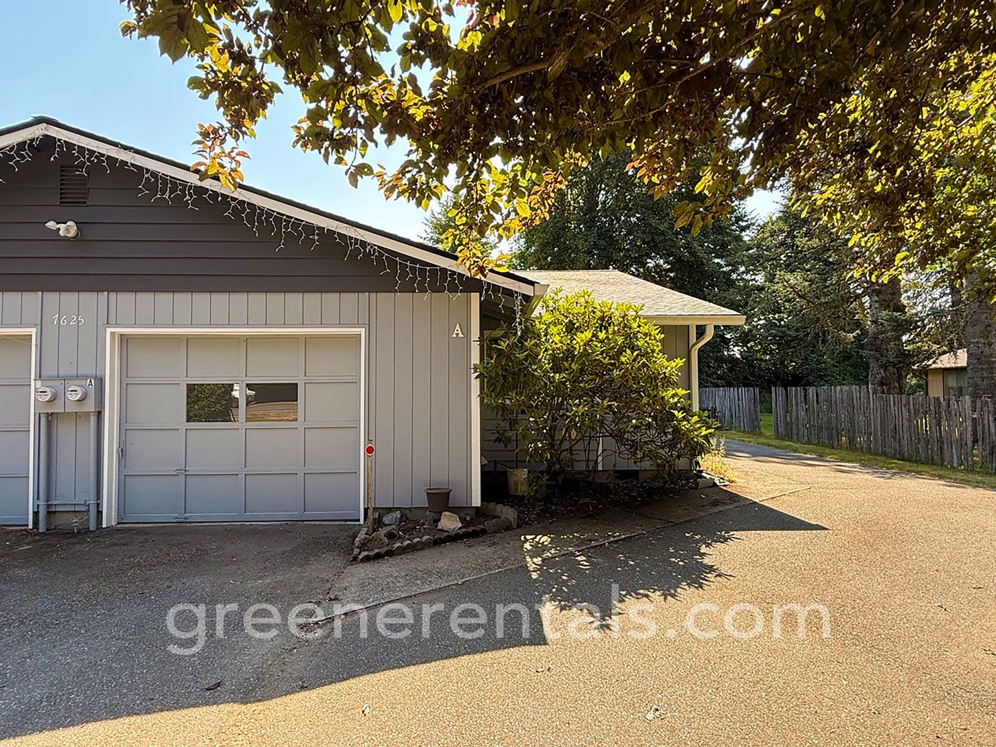 Trails End Dr SE – photo 1 of 16