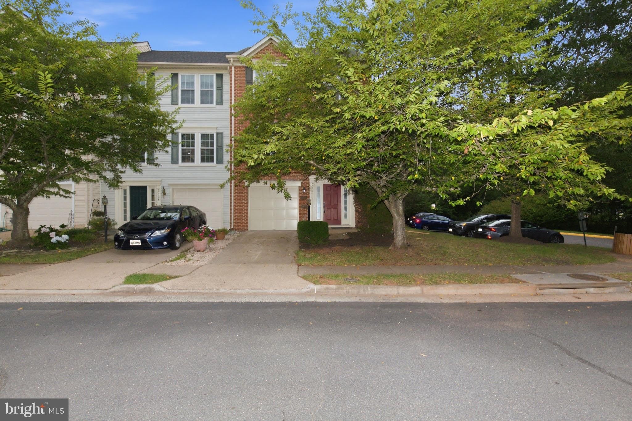 20411 DONCASTER – photo 1 of 55