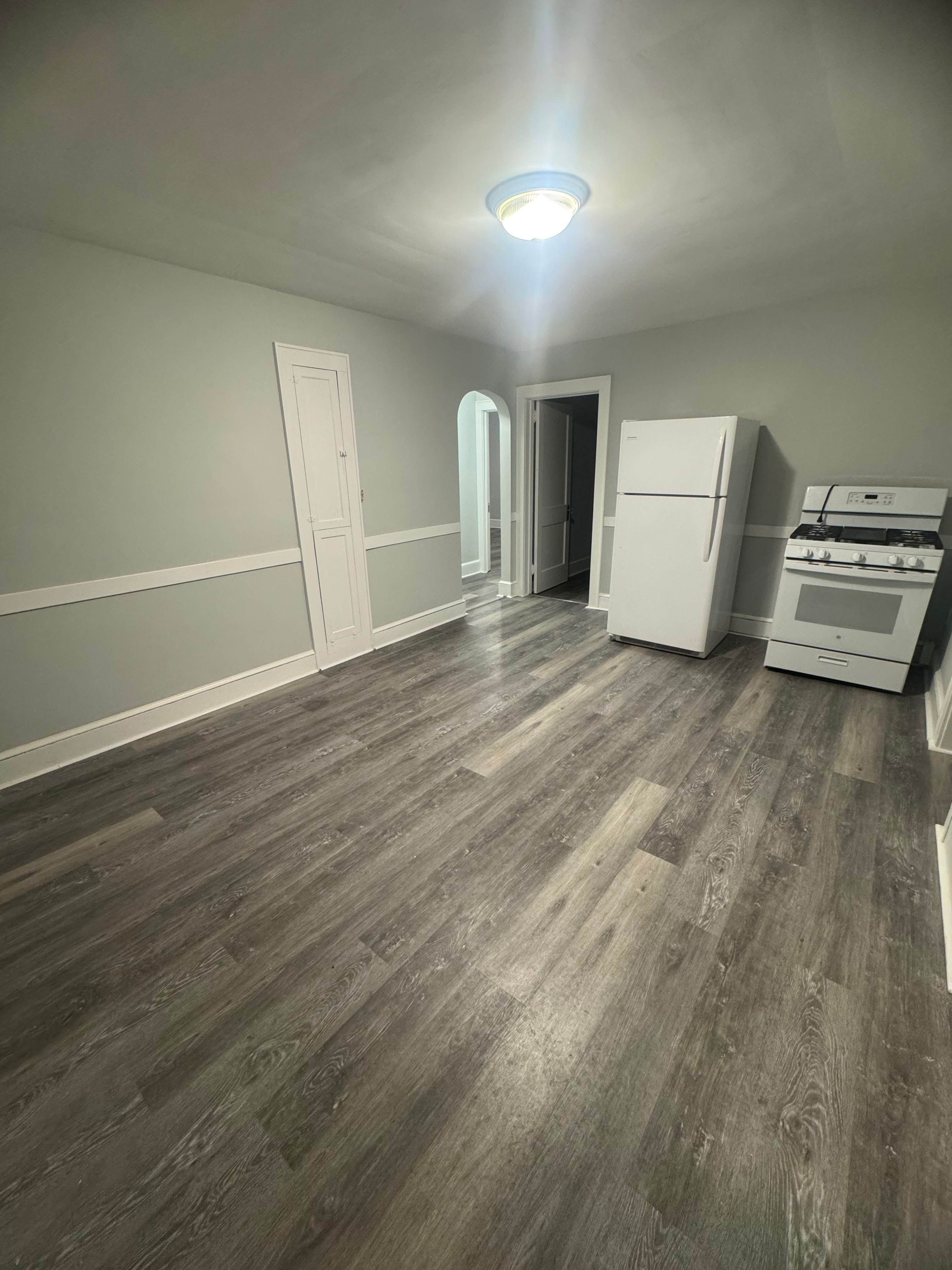 35 Rapallo Ave – photo 1