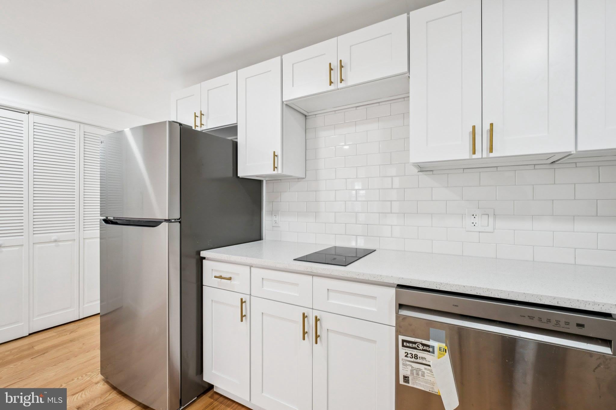 1223 SPRUCE Street – photo 1
