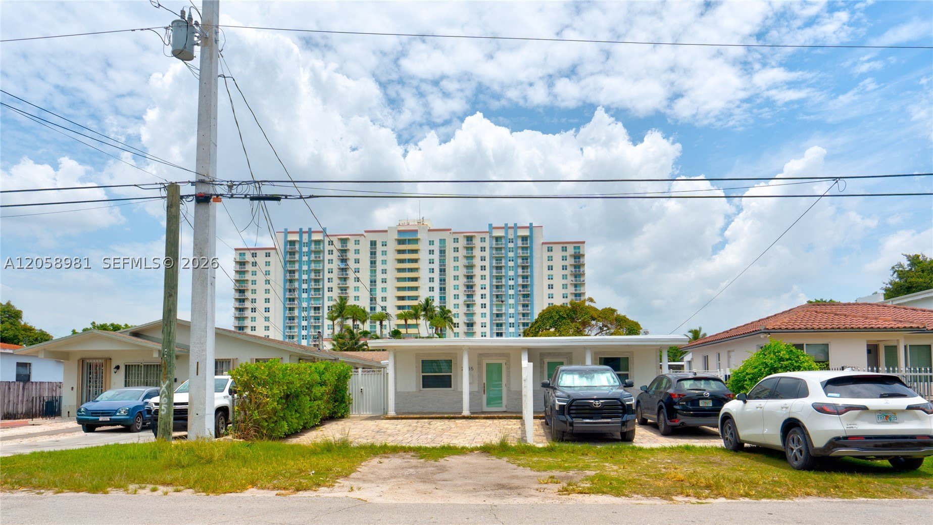 2953 SW 23rd St – photo 1