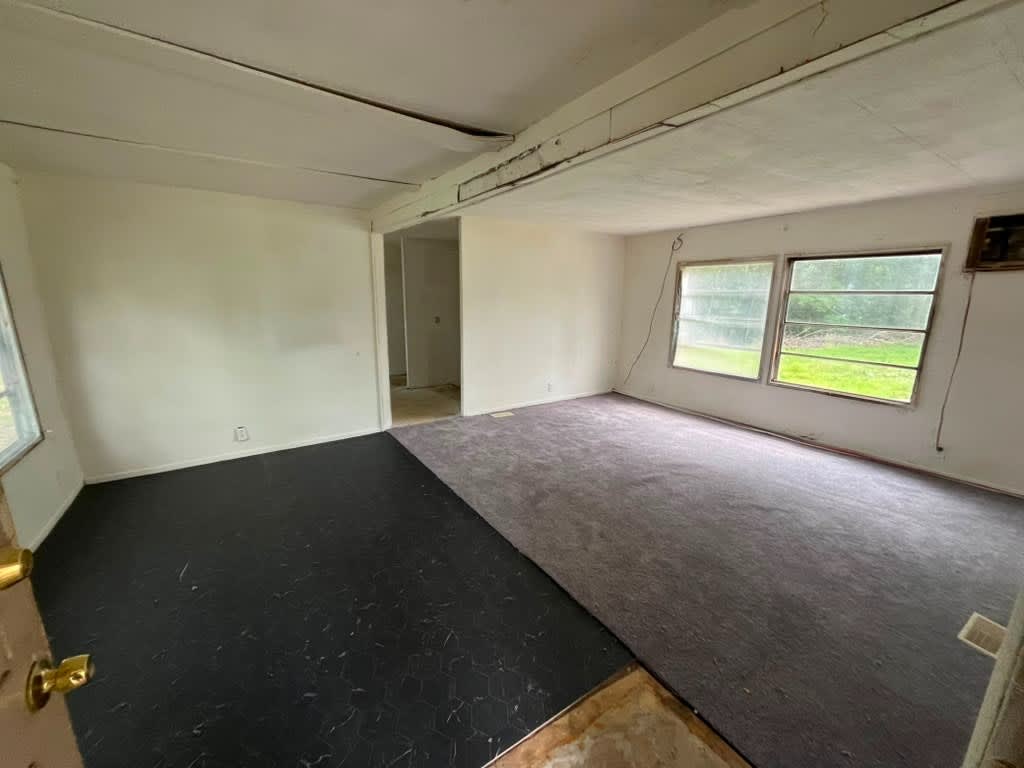 1806 E Webster Rd – photo 1 of 10