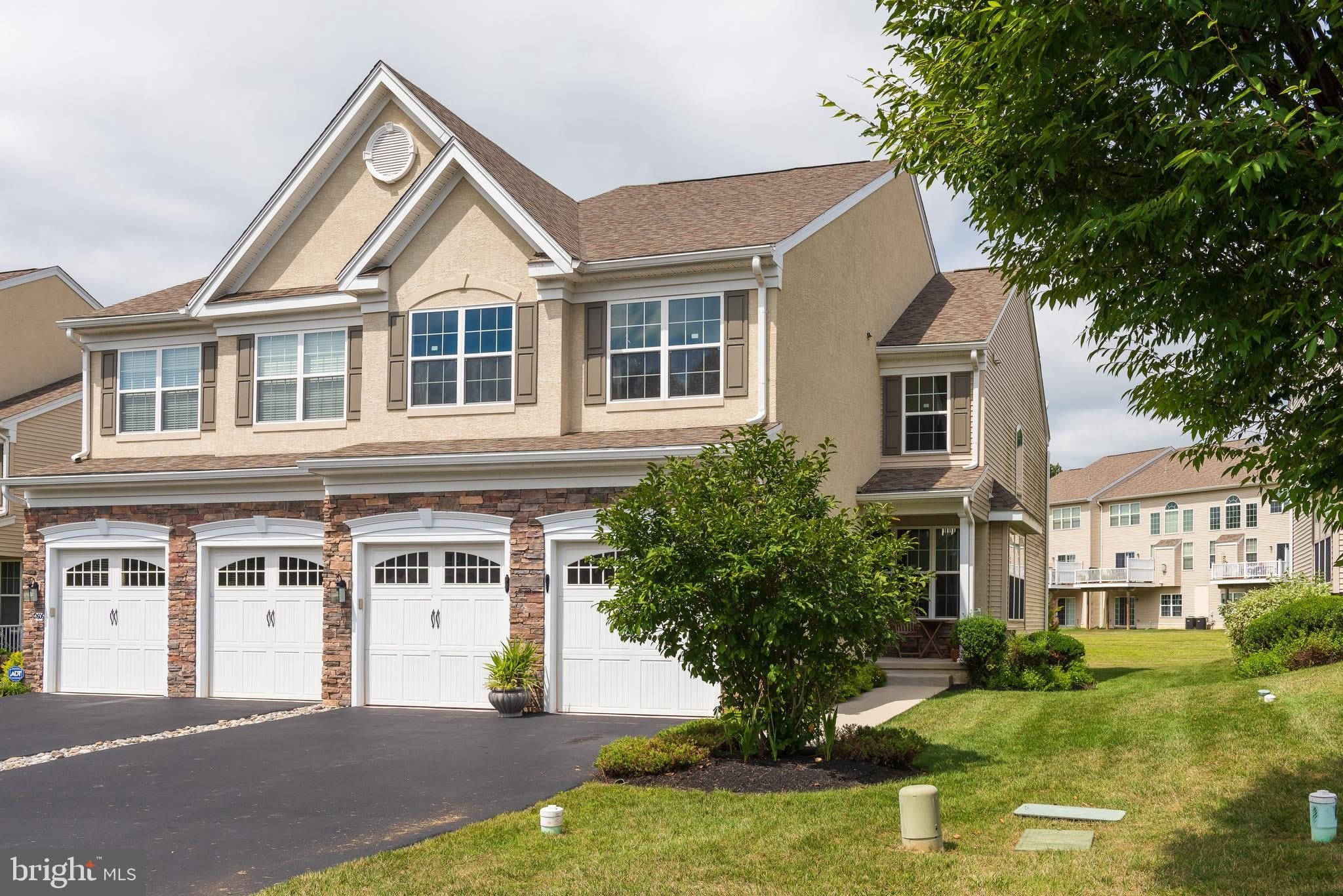 2604 ROCKLEDGE Court – photo 1