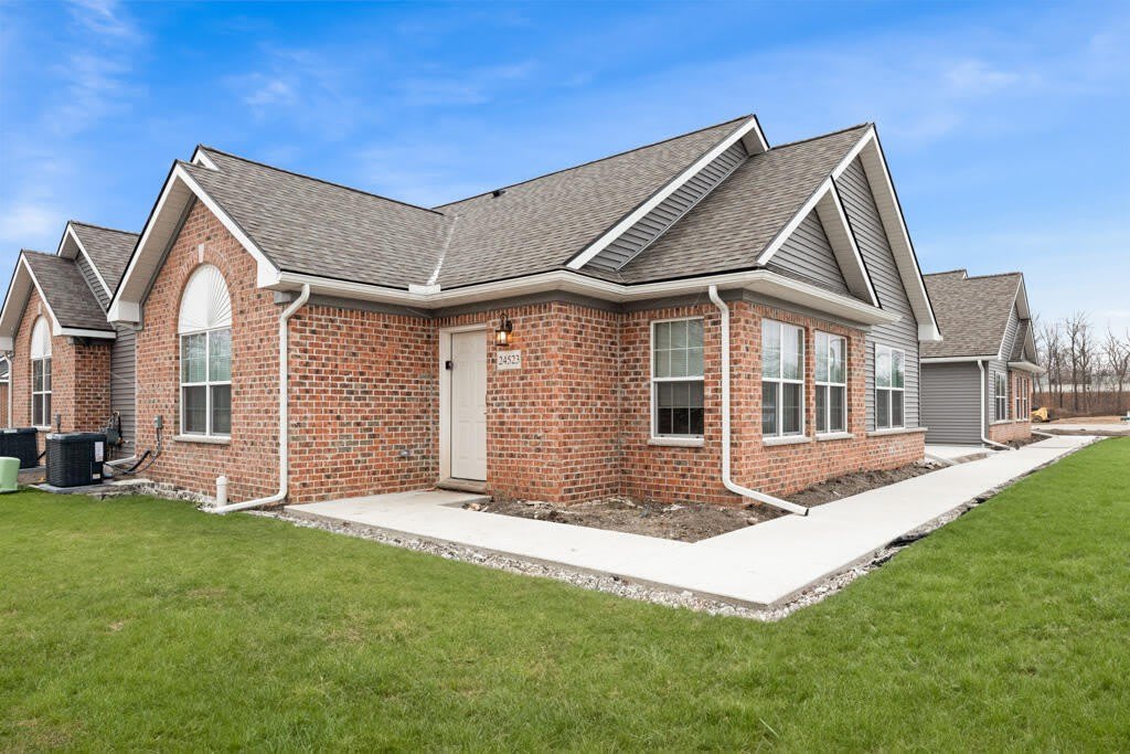 11070 Brookwood Lane – photo 1 of 15